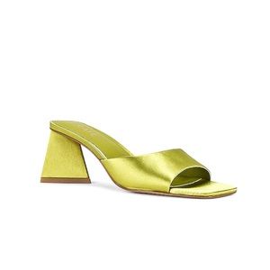 NWT RAYE Mackenzie Heel in Green